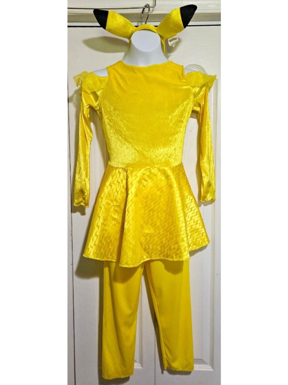 Pokemon Pikachu Deluxe Costume Girls 7-8 Dress Headband Ears Tail Disguise